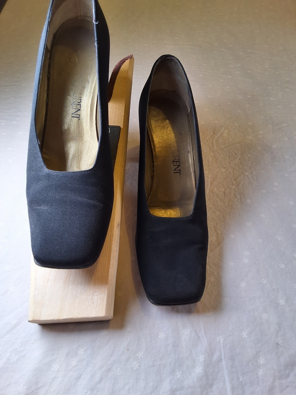 Yves Saint Laurent Black Square-Toe Heeled Pumps Vintage Euc